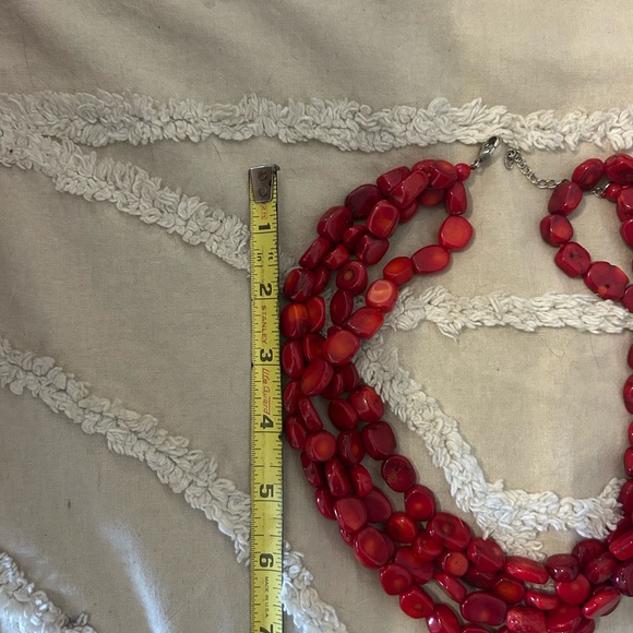 Elegant Red Beaded Necklace - Picture 4 of 6